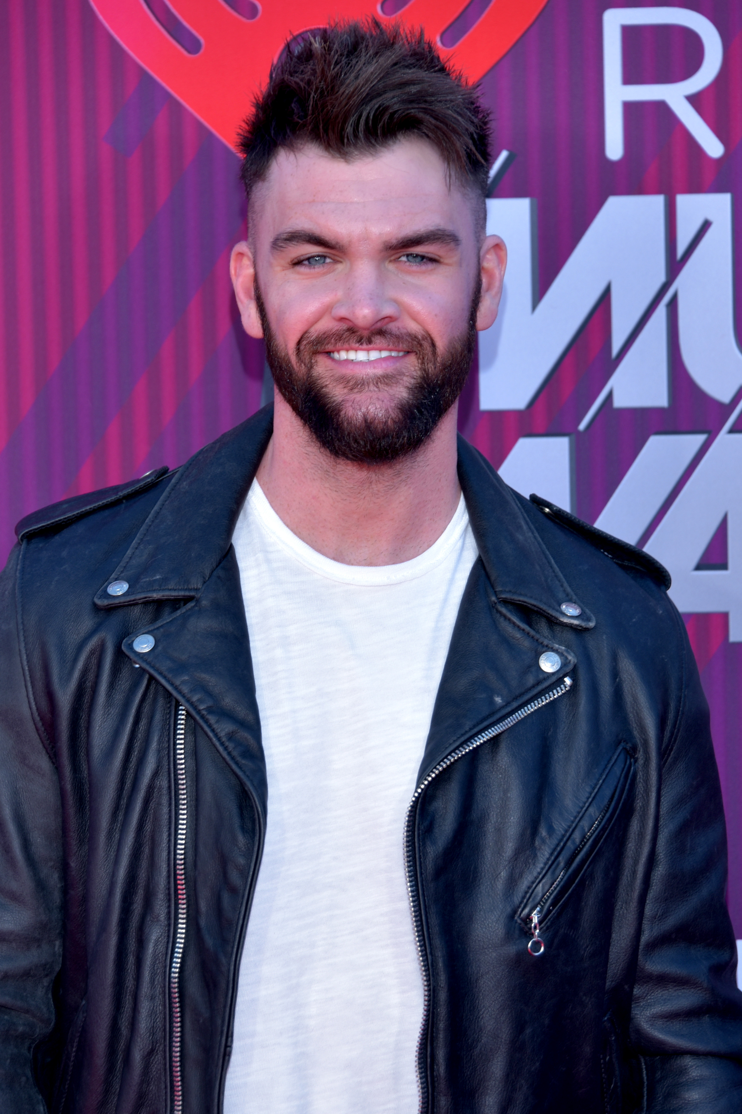 Portrait of Dylan Scott