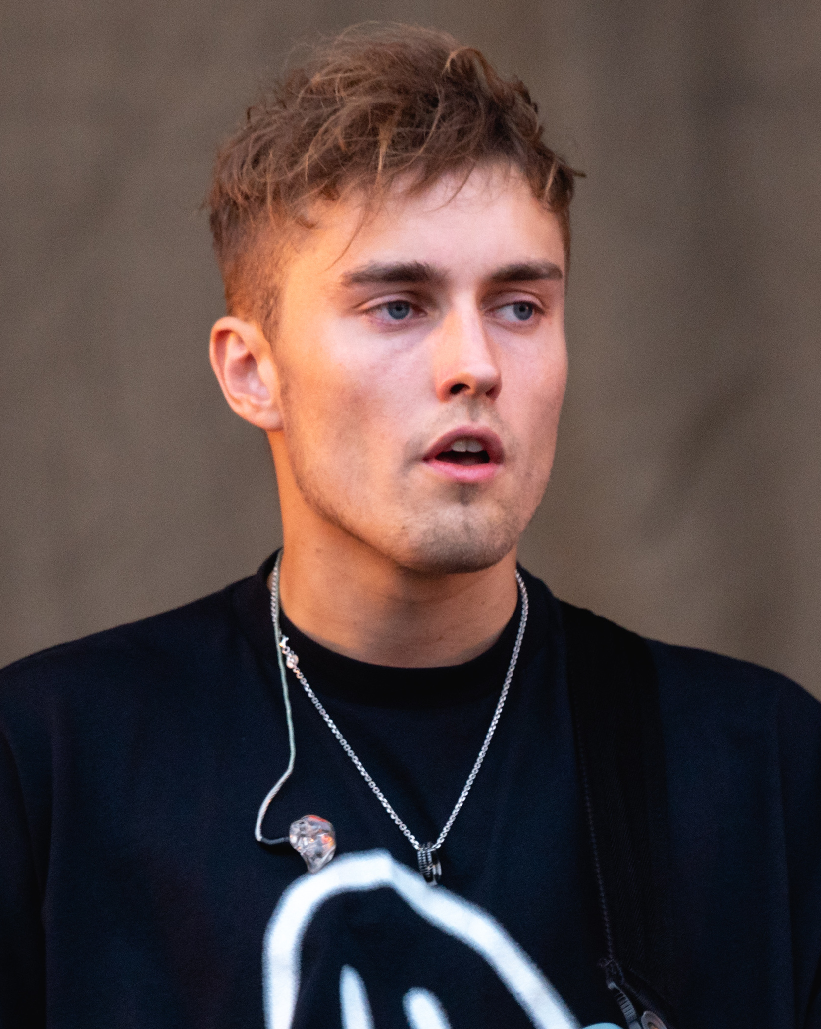 Portrait of Sam Fender & Olivia Dean
